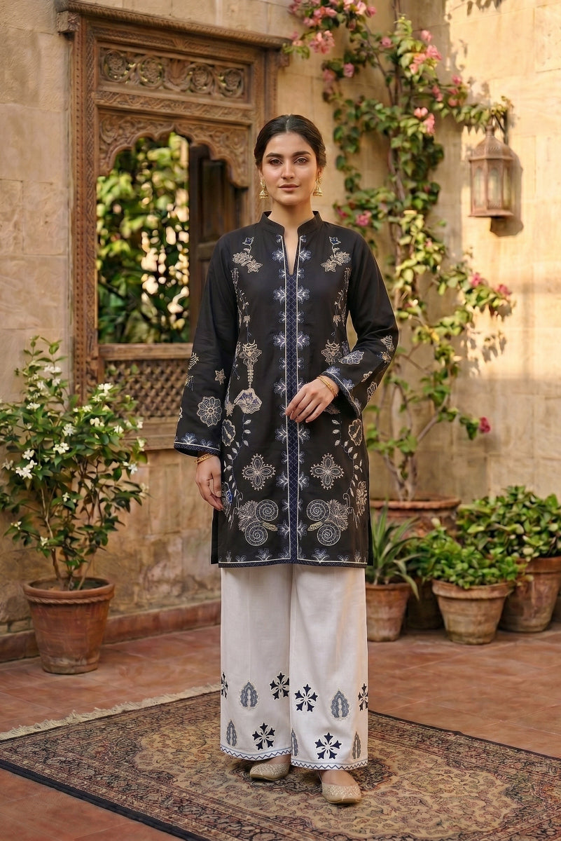 Pine 2 Pcs Embroidered Lawn Co-ards Set | Black & Off-White