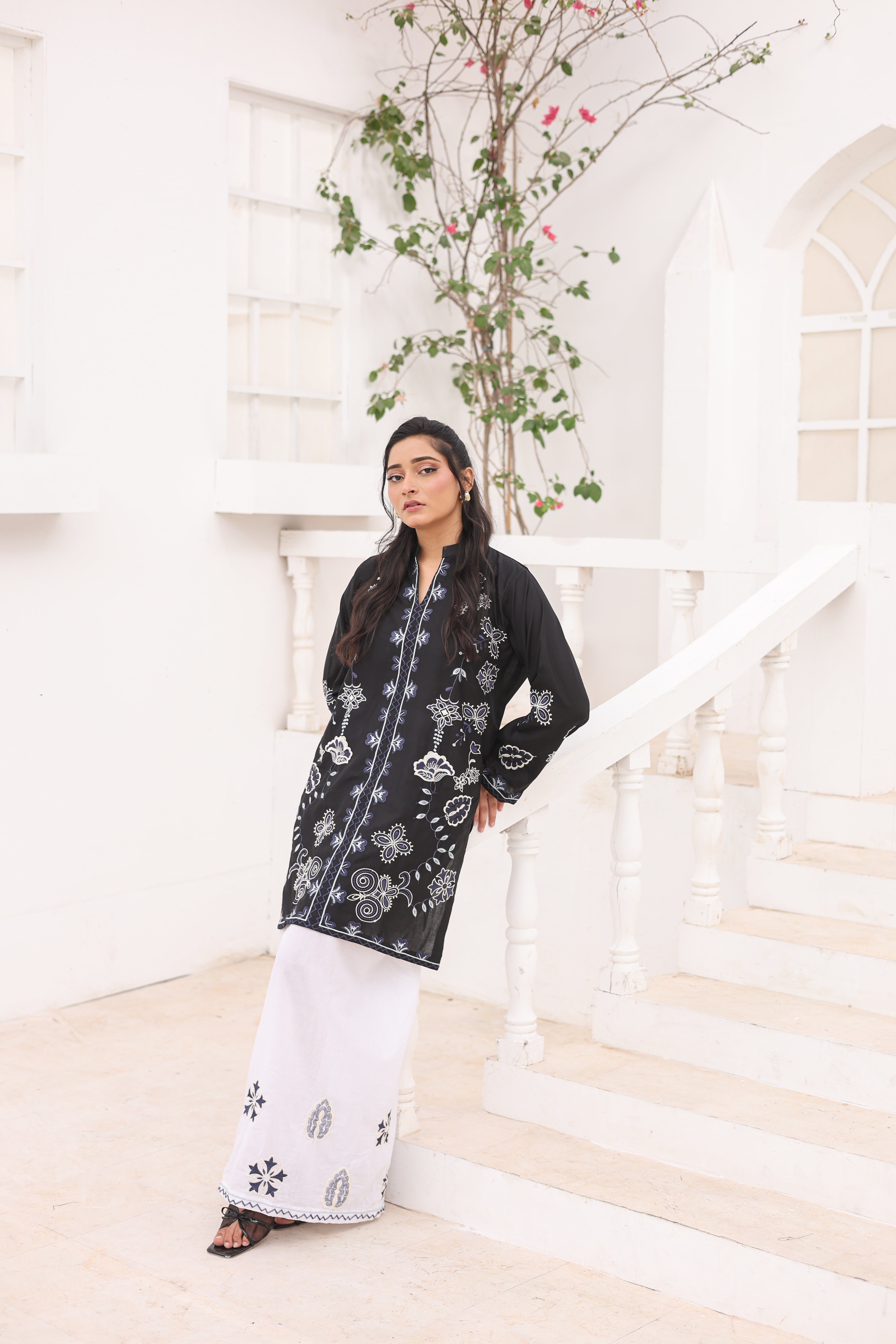 Pine 2 Pcs Embroidered Lawn Co-ards Set | Black & Off-White