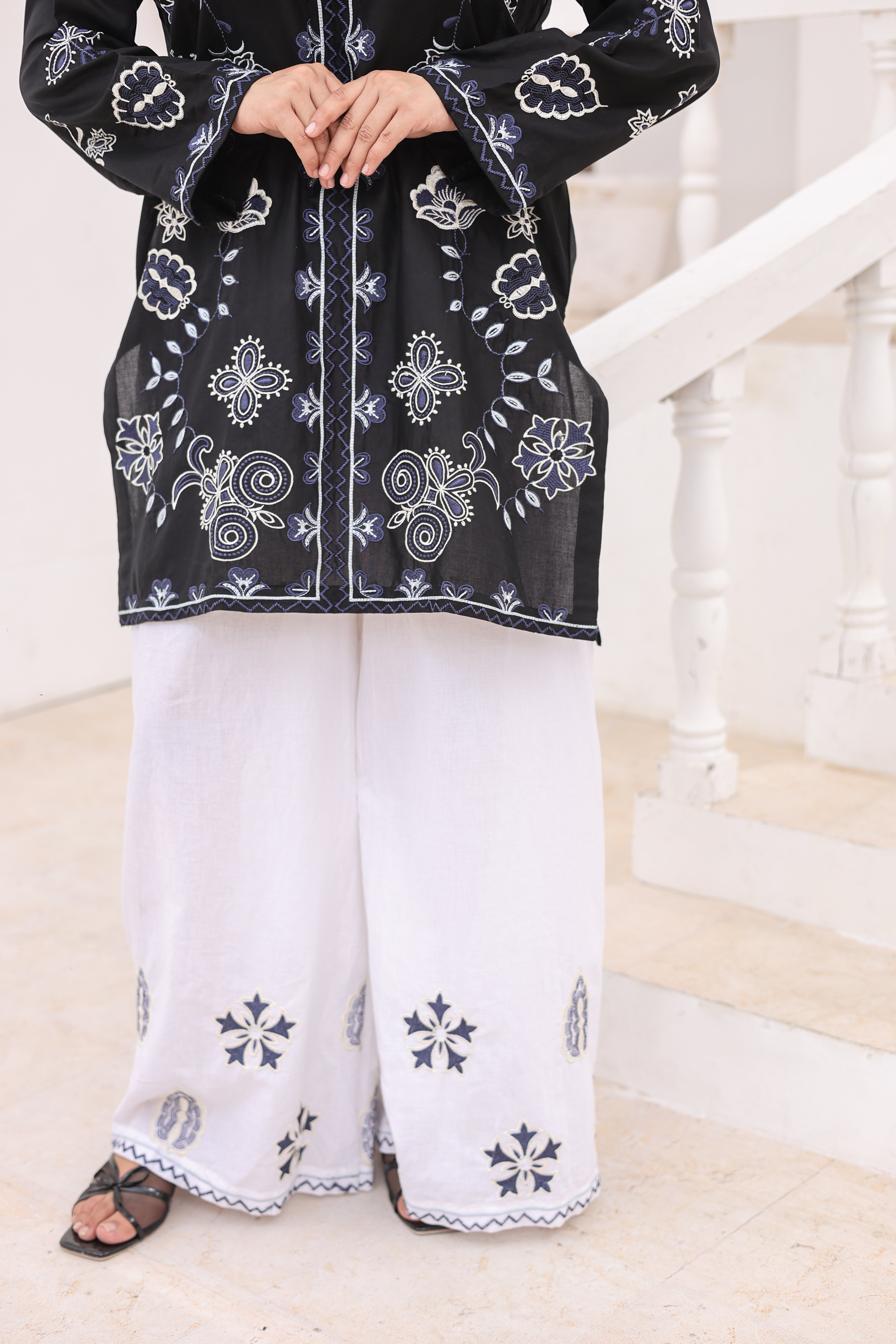 Pine 2 Pcs Embroidered Lawn Co-ards Set | Black & Off-White