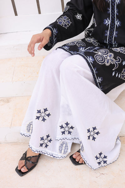 Pine 2 Pcs Embroidered Lawn Co-ards Set | Black & Off-White