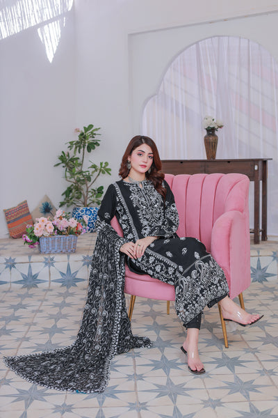 03-Piece Mahpara Embroidered Black Chiffon Suit