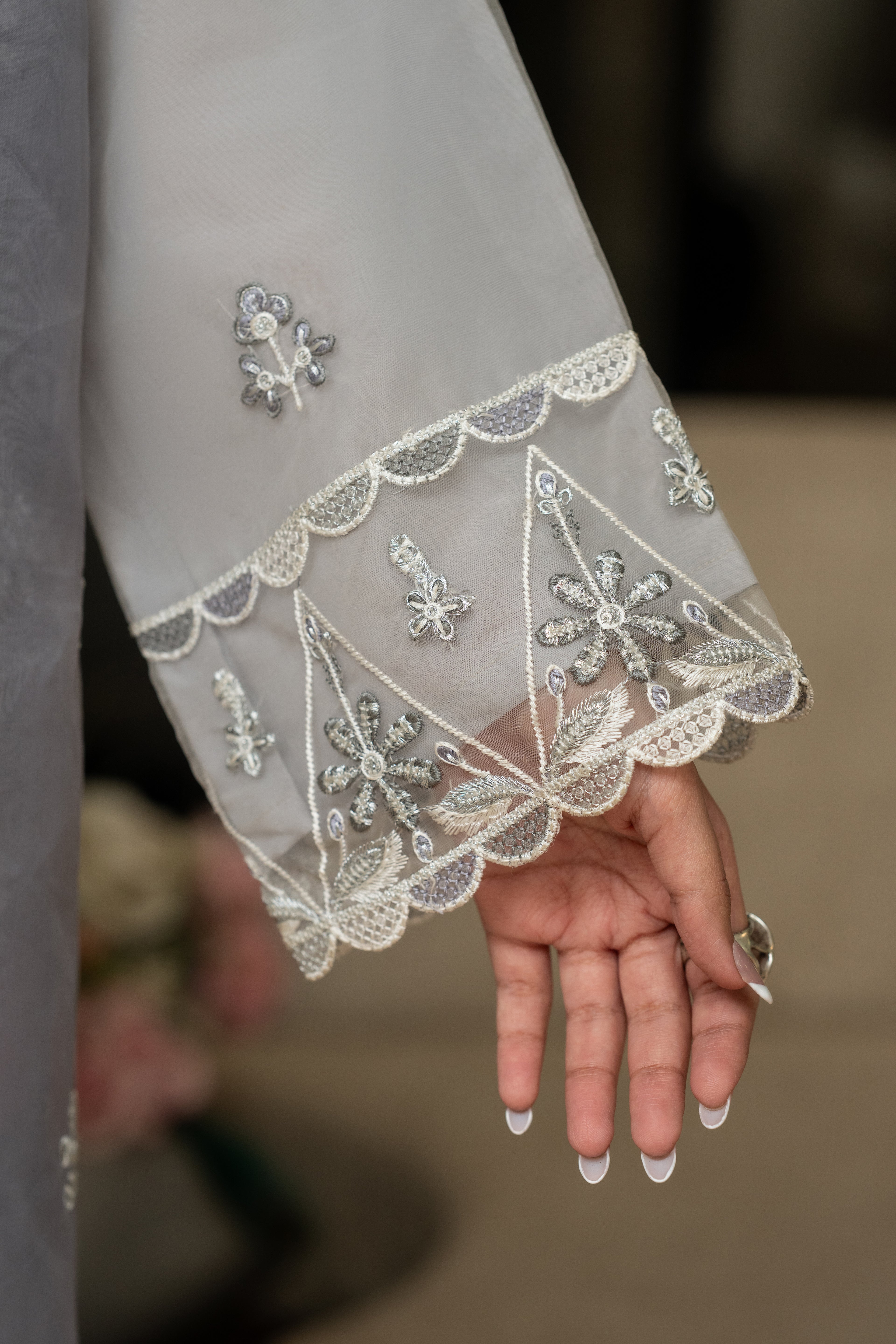 Saltanat VOL3 - SILVER, GREY